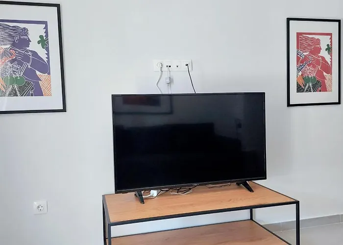 Modern Apartment In Acropolis Museum
